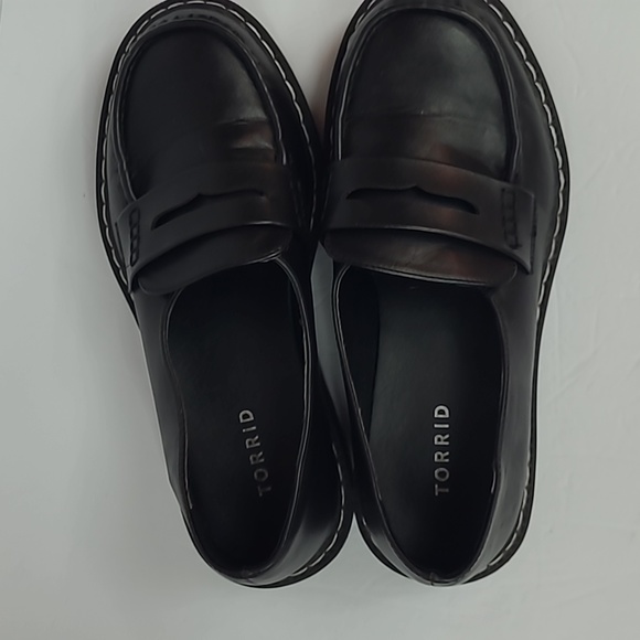 TORRID Shoes Women’s Chunky Lug Loafers Chunky Block Heel Shoes Size 9WW - Picture 5 of 6